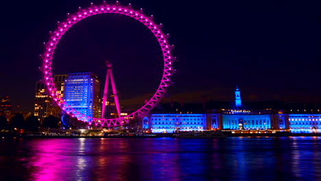 Das-London-Eye,-Auch-Bekannt-Als-Wheel-In-London-Am-Südufer,-Ist-Eine-Sehr-Beliebte-Touristenattraktion