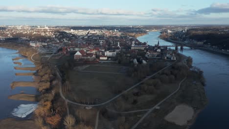 Luftaufnahme:-Kulturhauptstadt-Europas-2022-Kaunas-Stadt-Mit-Altstadt-Und-Fluss-Nemunas