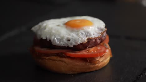 Close-up-and-macro-shot-of-a-tasty-and-juicy-egg-burger