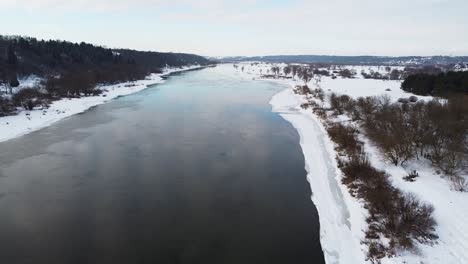 Fluss-Nemunas-In-Litauen-Im-Kalten-Winter