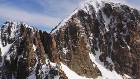 Atemberaubender-Blick-Auf-Den-Schneebedeckten-Gipfel-Cima-D&#39;asta-In-Italien