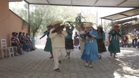 Bailes-Tradicionales-Mexico-Durante-El-Carnaval-Baile-De-Los-Jolos-En-Xayacatlan-De-Bravo-Puebla-Mexico