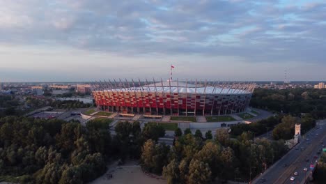 Drohnenvideo-Eines-Nationalstadions-In-Warschau,-Polen