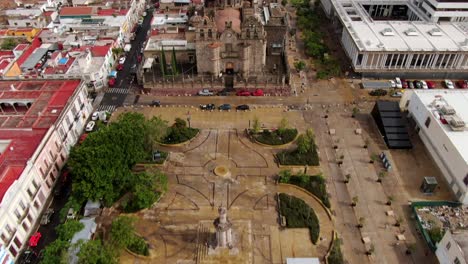 Shrine-Garden-In-Front-Of-Sanctuary-Of-Our-Lady-Of-Guadalupe-In-Zona-Centro,-Guadalajara,-Mexico