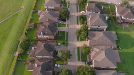 Birds-eye-view-of-Suburban-homes-just-outside-of-Houston,-Texas