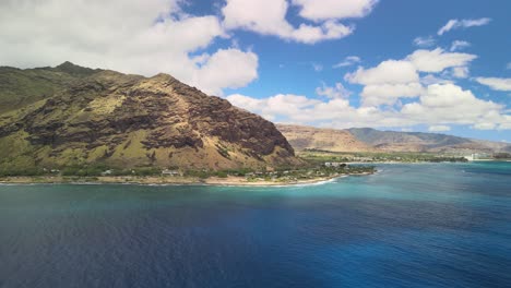 Driftende-Luftaufnahme-Der-Küste-Auf-Oahu