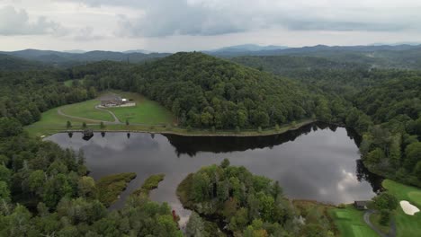 aerial-over-lake-at-linville-golf-club