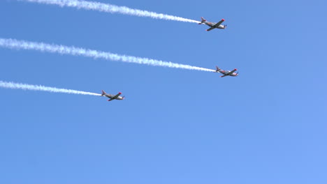 Airplanes-on-airshow