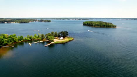 Bootfahren-Auf-Dem-Lake-Murray,-South-Carolina