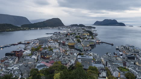 Alesund-Town-And-Seascape-From-Aksla-Viewpoint-In-Alesund,-Norway