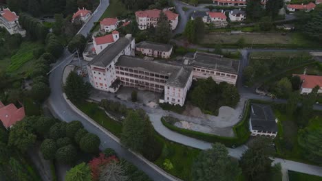 Caramulo-Altes-Sanatorium-Verlassenes-Gebäude-In-Portugal