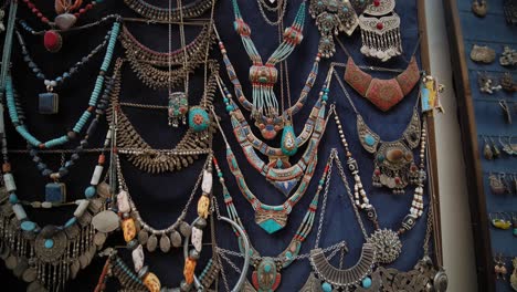 Jewelry-Bukhara,-Uzbekistan-Silk-Road-Shopping-Street