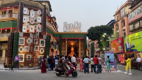 Durga-puja-pandal-in-Kolkata,-India