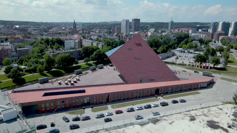 Exterior-Of-Museum-Of-The-Second-World-War-In-Gdansk,-Poland---aerial-pullback