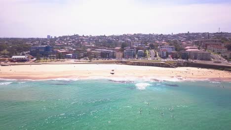 Aerial-drone-shot-over-Maroubra-Beach,-Sydney,-New-South-Wales