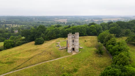 Donnington-Castle-and-verdant-surrounding-landscape