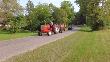 Antique-Engine-and-Tractor-Association's-tractors