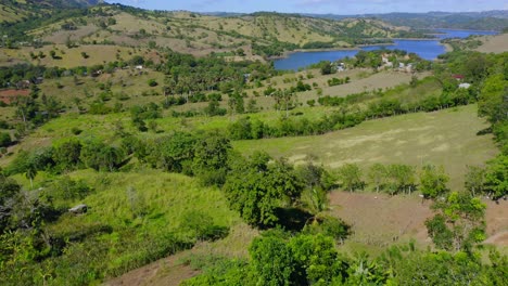 Rural-farm-community-on-banks-of-Bao-dam,-Santiago,-Dominican-Republic