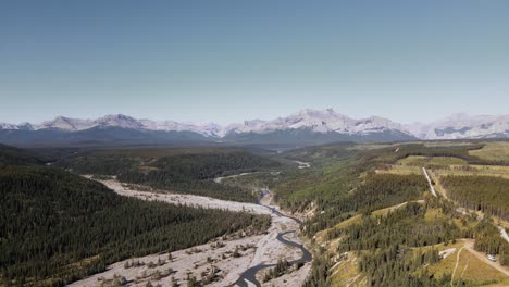 Ghost-River-Valley-with-the-majestic-Rocky-Mountains-in-the-backdrop-on-a-sunny-day-in-southwest-Alberta