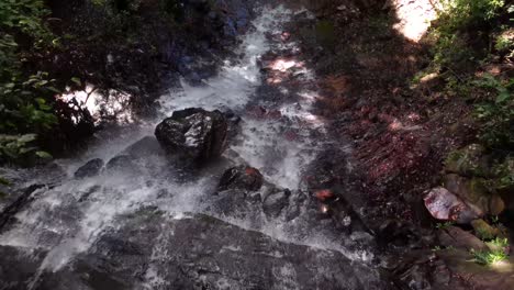 Overhead-aerial-shot-of-the-waterfall-known-as-El-Velo-de-la-Novia,-located-in-the-Gran-Sabana-in-Venezuela