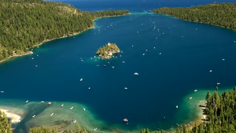 Aerial-View-Of-Boats-On-The-Scenic-Lake-Tahoe-In-California---timelapse