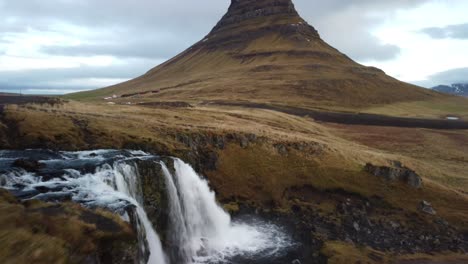 Naturaleza-Majestuosa-De-Islandia