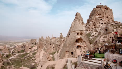Vista-Del-Histórico-Castillo-De-Uchisar-En-La-Región-De-Capadocia-De-Turquía