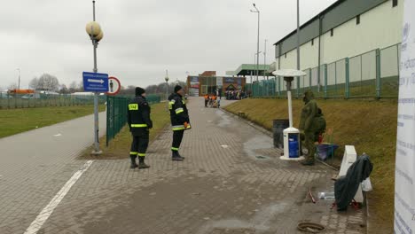 Grenzübergang-Ukraine-Polen-Basislager-Für-Kriegsflüchtlinge