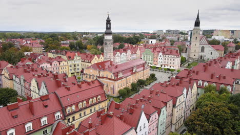 Aerial-View-of-the-Town-Hall-on-the-Old-Town-Square-in-Bolesławiec,-Lower-Silesia,-Poland