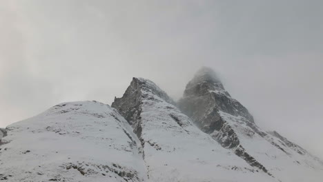 Famous-Mountain-Peaks-Of-Otertinden,-Snowy-Mountain-Landscape,-Signaldalen-Norway---aerial-shot