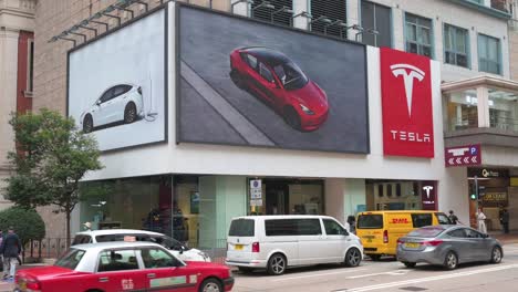 Der-Offizielle-Autorisierte-Autohändler-Des-Amerikanischen-Elektrounternehmens-Tesla-Motors-Wurde-In-Hongkong-Gesehen