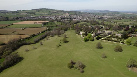 Sudeley-Castle-Und-Winchcombe-Town-Luftlandschaft-Cotswolds-Gloucestshire-England-Frühlingssaison
