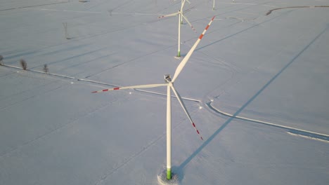 Stromerzeugung-Windkraftanlage-Elblag-Polen-Stadtrand