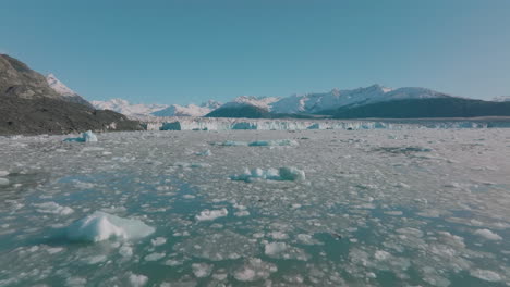 Luftaufnahme-Eines-Schmelzenden-Gletschers-In-Alaska,-Der-Den-Klimawandel-In-Aktion-Zeigt
