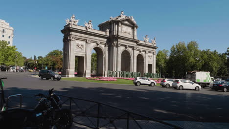 Lateral-View-Of-Neoclassical-Gate-Puerta-De-Alcala-In-Plaza-De-La-Independencia,-Madrid,-Spain