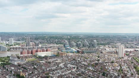 Drohnenaufnahme-über-Wohnhäusern-In-Fulham-In-Richtung-Wandsworth,-West-London