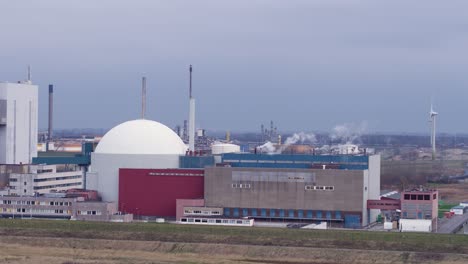 Planta-De-Energía-Nuclear-Cerca-De-La-Ciudad-De-Borsselle-En-Los-Países-Bajos-Disparo-De-Drones