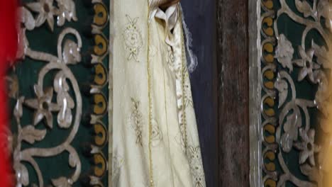 Close-up-shot-of-statue-of-Virgin-mary-in-the-church-of-Bolivia
