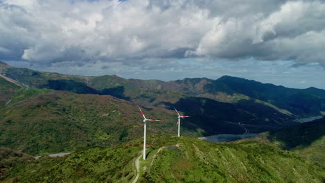 Strategically-placed-wind-turbines-on-mountain-ridge,-Sicily