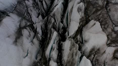 Glaciar-Aéreo-4k-En-Islandia-Inclinado-Hacia-Arriba