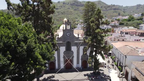 Main-facade-of-the-Basílica-de-Nuestra-Senora-del-Pino,-Church-in-Teror,-Las-Palmas,-Canary-Islands