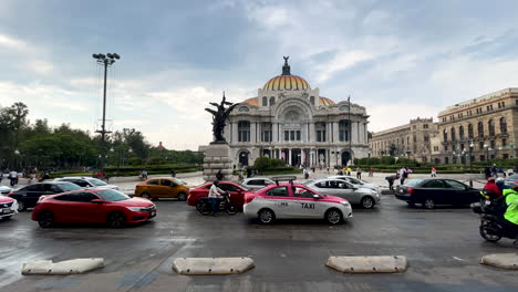 timelapse-just-in-front-of-bellas-artes-palace-in-downtown-mexico-city