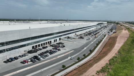 Tesla-manufacturing-facility-in-Austin,-TX