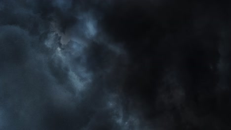 Tormenta,-Nubes-Cumulonimbus-Oscuras-En-El-Cielo
