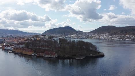 Close-up-of-Nordnes-in-Bergen---Location-of-Norwegian-Ocean-research-institute-and-Bergen-Aquarium
