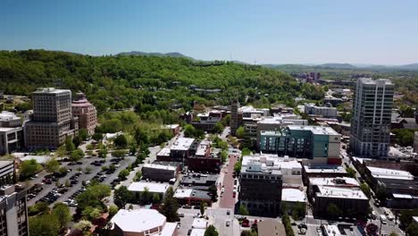 Aerial-Push-Asheville-City-Hall-and-Buncombe-County-Courthouse-in-Asheville-North-Carolina,-Asheville-North-Carolina