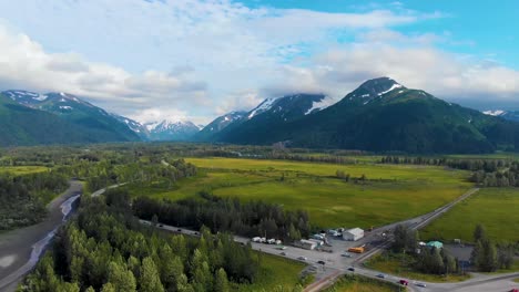 4K-Video-of-Portage-Glacier-Mountains-in-Girdwood,-Alaska