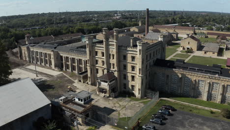 Aerial-view-of-the-derelict-and-abandoned-Joliet-prison-or-jail,-a-historic-place