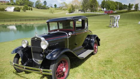 Ford-Modell-A-Von-1930-Auf-Einer-Rasenfläche