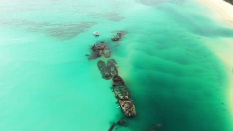 Beautiful-Moreton-Island-Queensland-sunken-wrecks,-aftrificial-reef,-Queensland-Australia